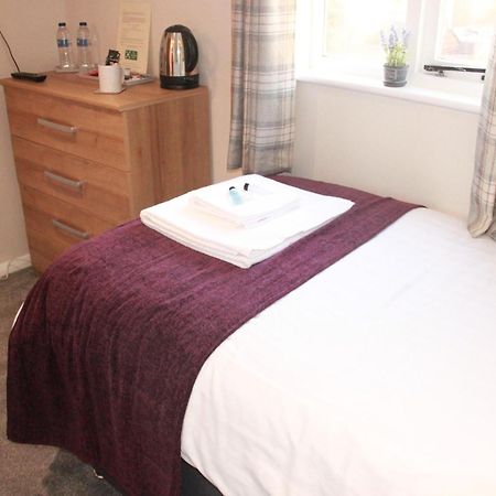 The Dog Inn Halstead  Room photo